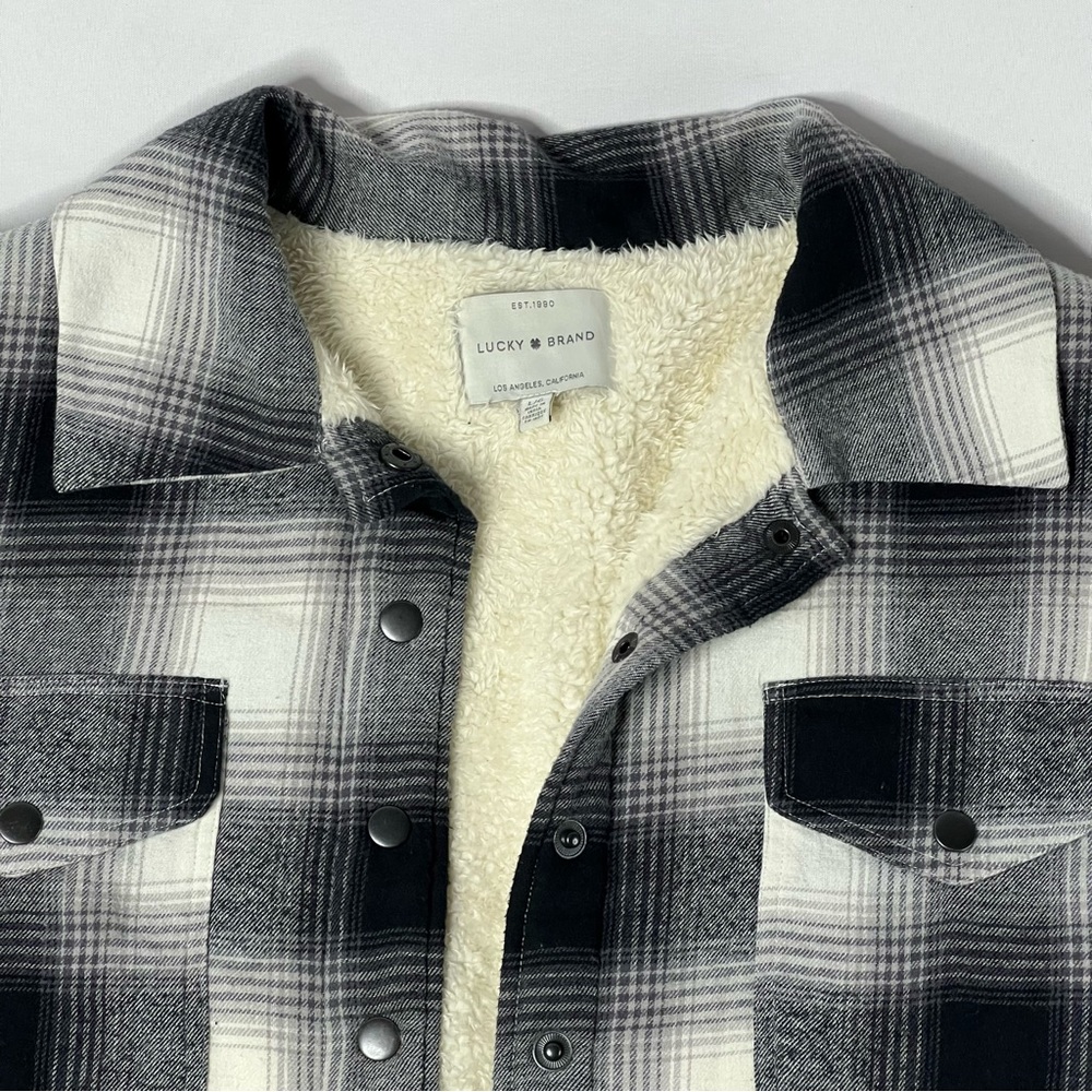 Lucky Brand Fleece Lined Black and White Plaid Shacket Shirt Crop Length Size L - Picture 8 of 8